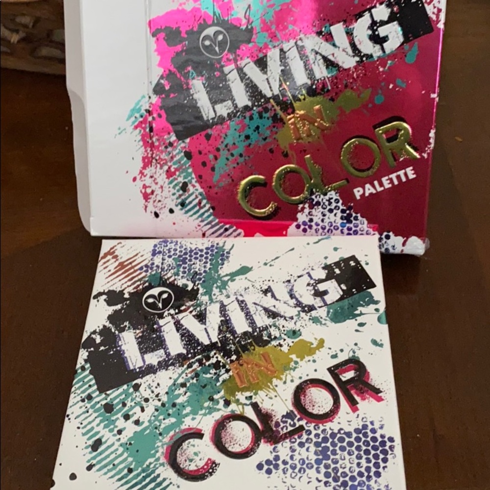 Hank & Henry Living in color palette Brand new